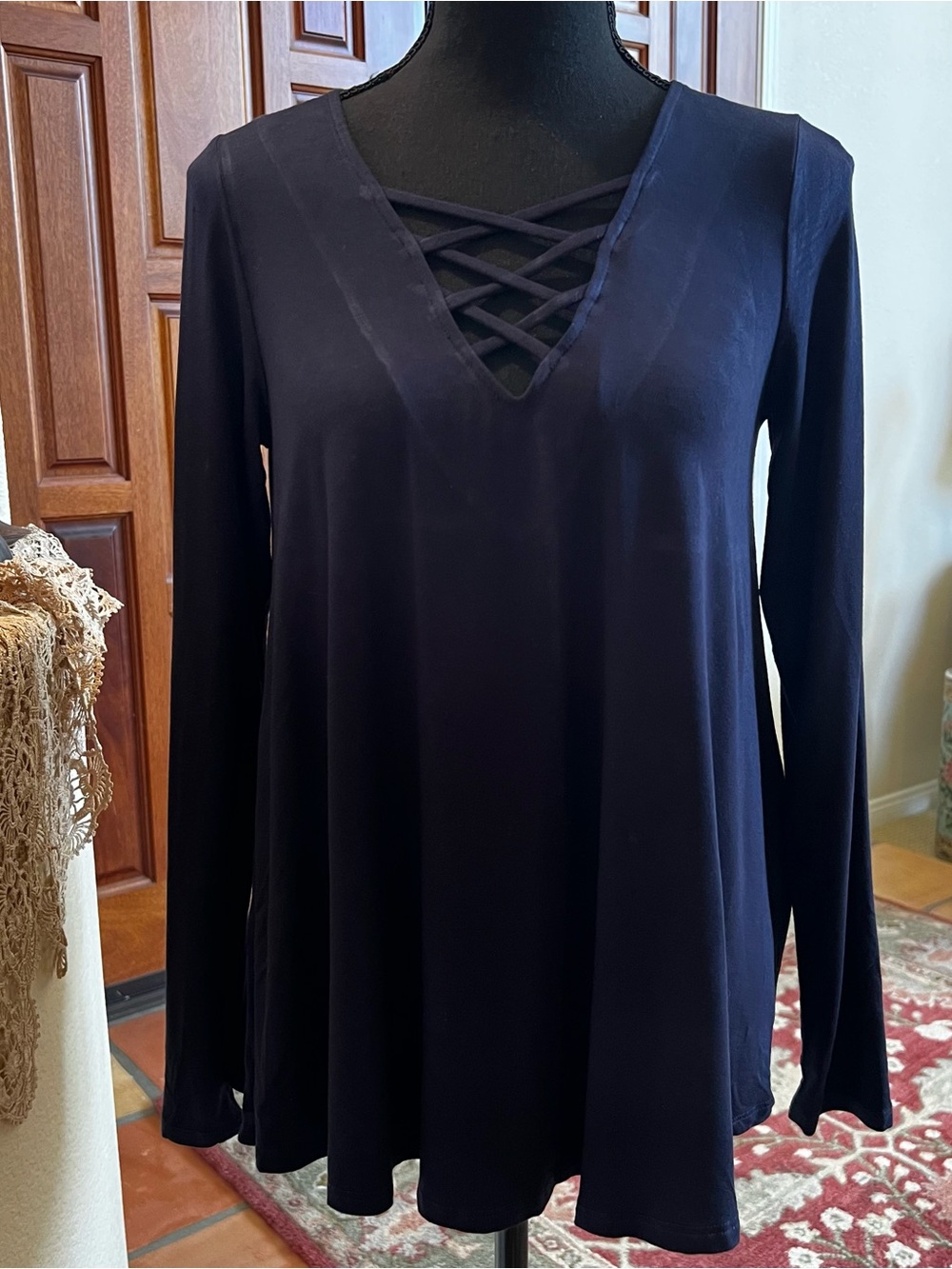 Karen Kane Lace Up V Neck Long Sleeve Top Blouse Ladies XS Navy Blue Rayon